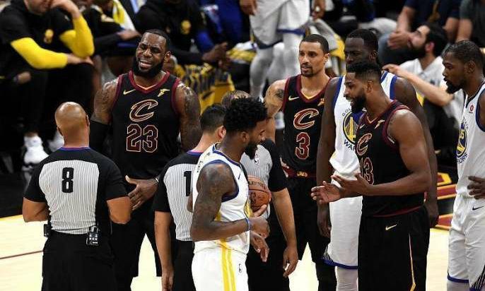 九游手游下载-克里夫兰骑士迎社区盾关键赛,集结日造点机会,管理层满意,纪律约束更严格(骑士队最新消息)