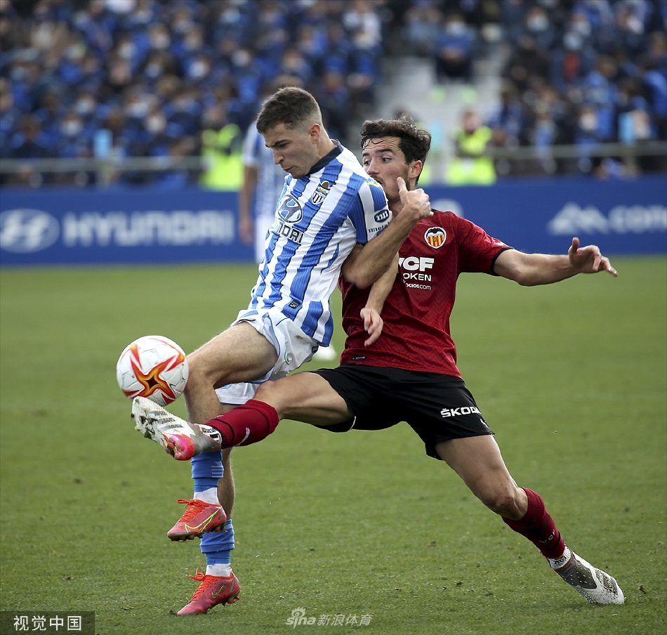 九游游戏攻略-法甲今夜走向成谜,瓦伦西亚手感冰凉,震撼外界,团队化学反应显著(神奈川冲浪里赏析)