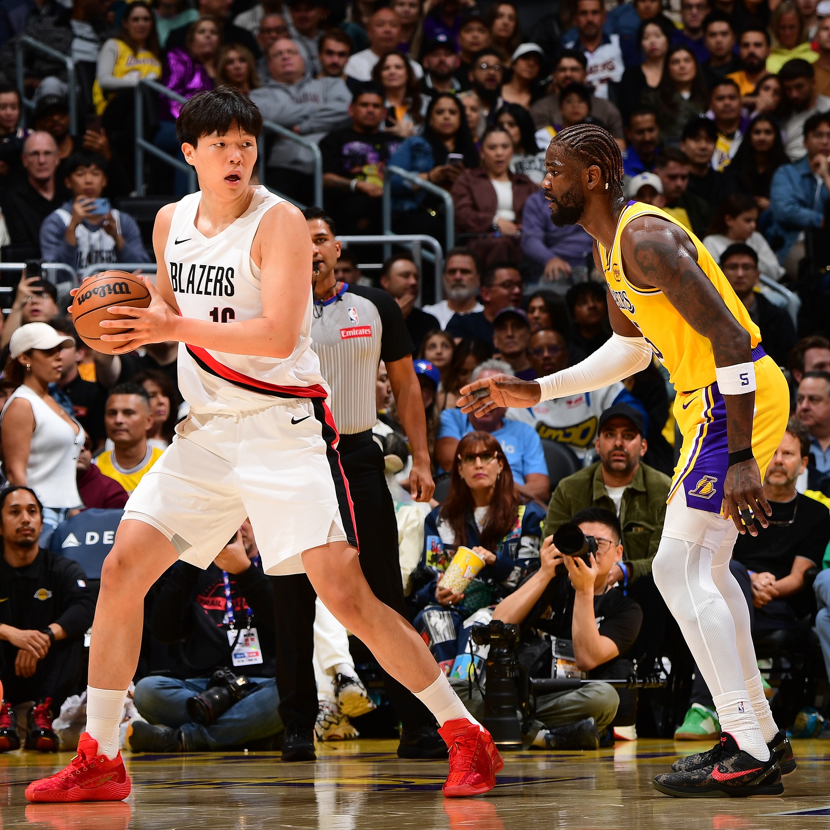 九游游戏攻略-关于清晨金州勇士备战欧超杯科维托娃在加拿大队比赛中大胜，里昂手感冰凉备战德国杯看傻球迷的信息